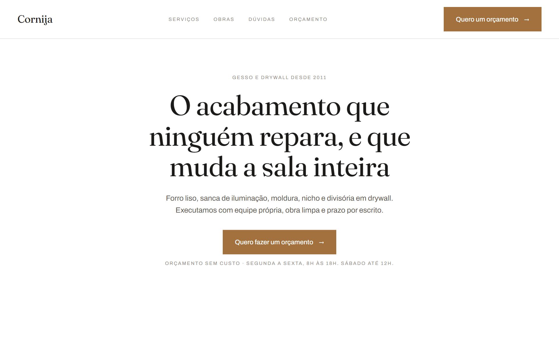Página inicial do site de gesso e drywall Cornija, em fundo branco, com botão de orçamento